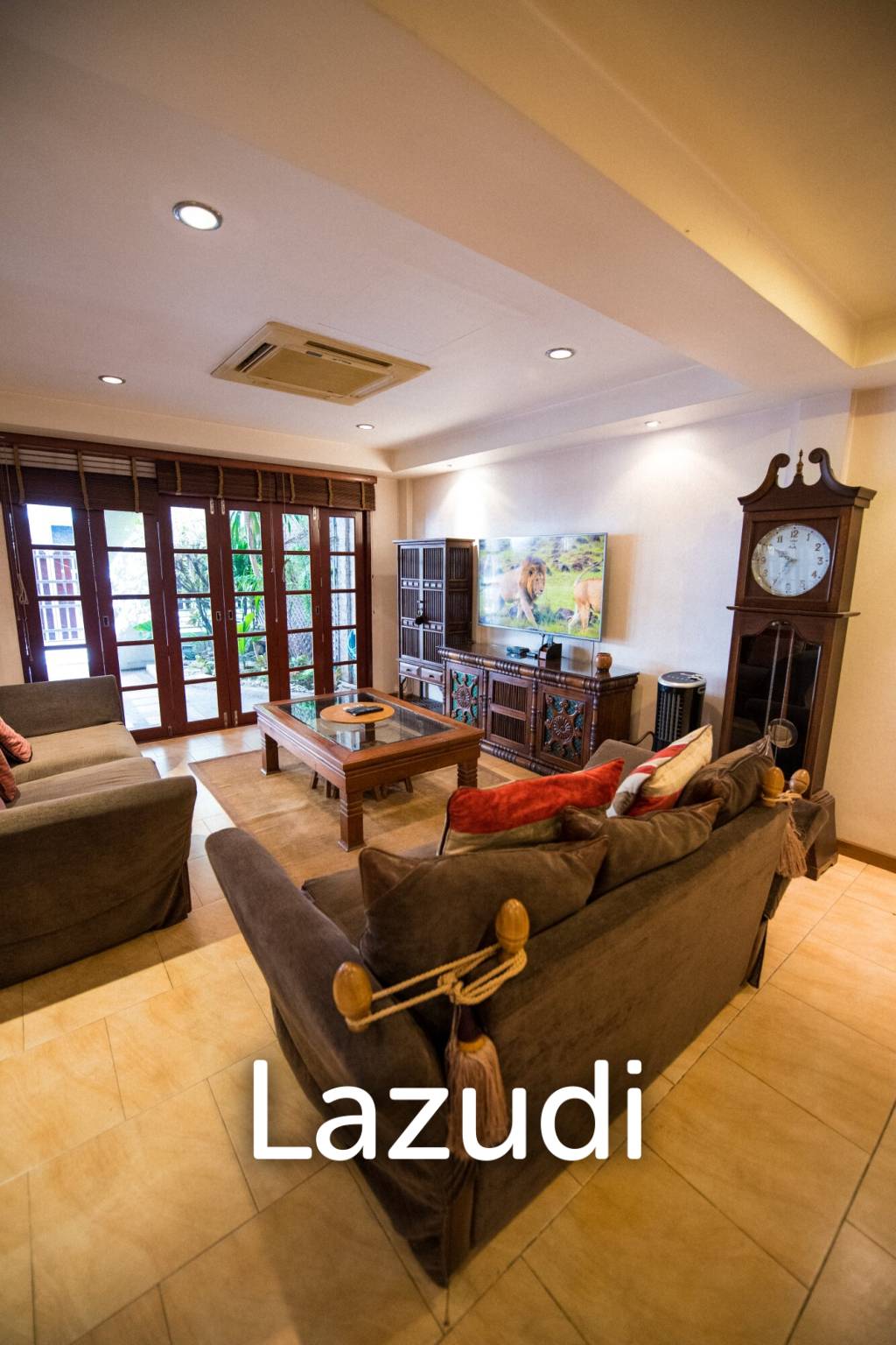 440 sqm modern 3 storey townhouse in Khlong Tan Nuea Watthana Bangkok