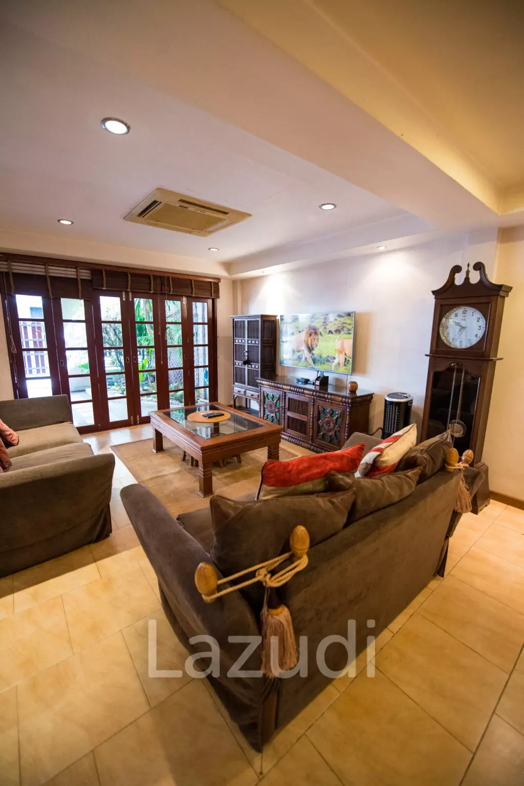 440 sqm modern 3 storey townhouse in Khlong Tan Nuea Watthana Bangkok