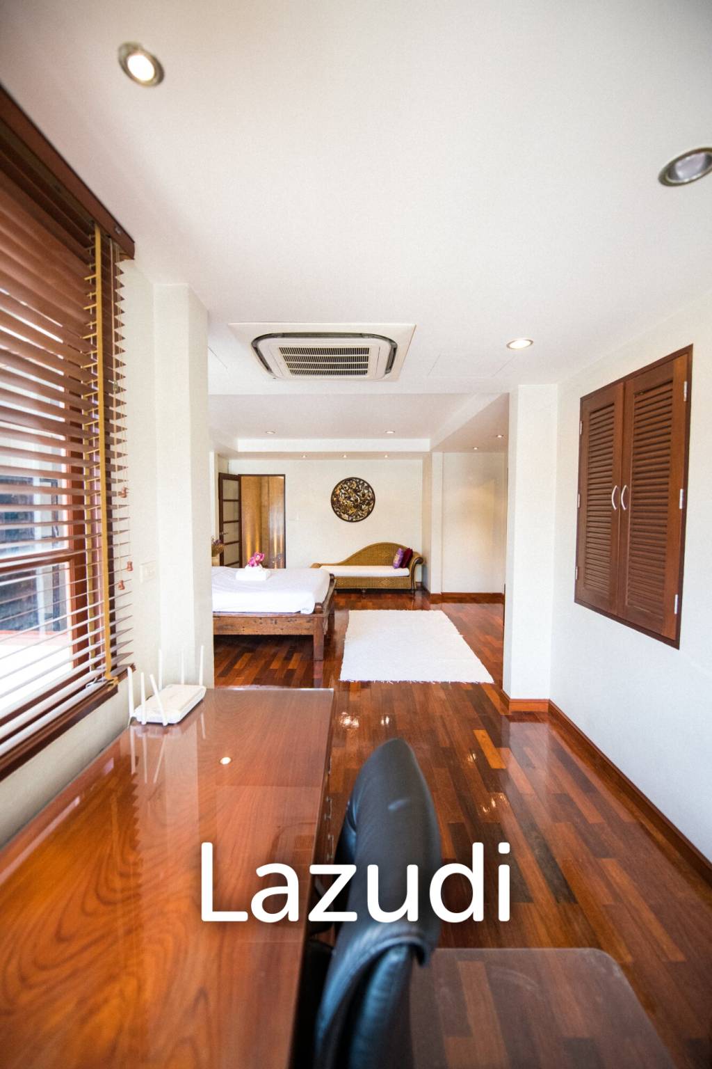 440 sqm modern 3 storey townhouse in Khlong Tan Nuea Watthana Bangkok