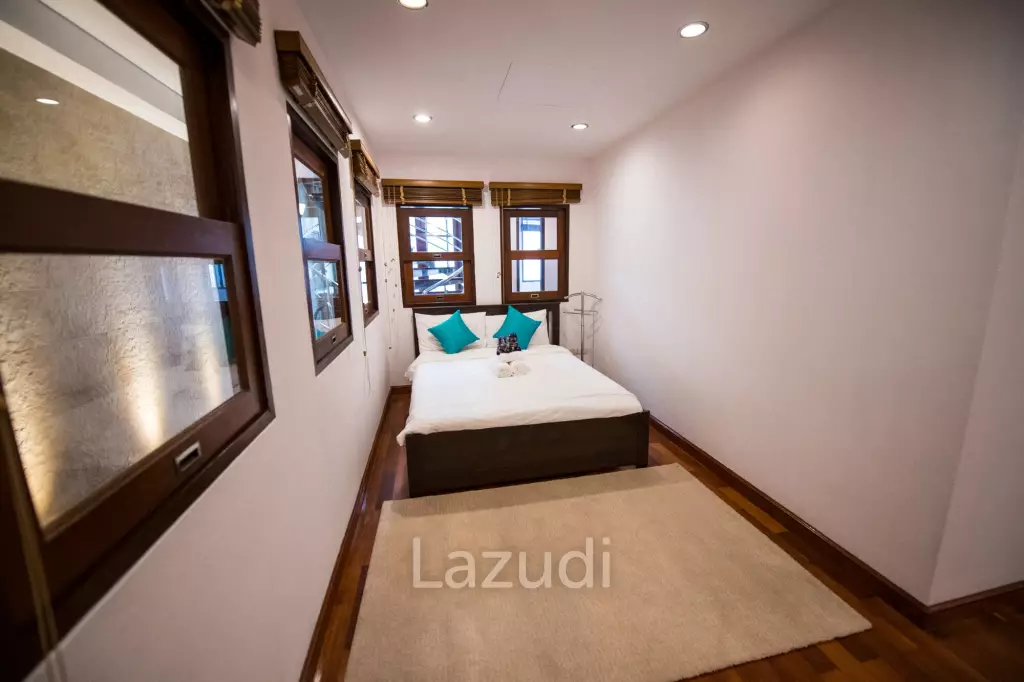 440 sqm modern 3 storey townhouse in Khlong Tan Nuea Watthana Bangkok