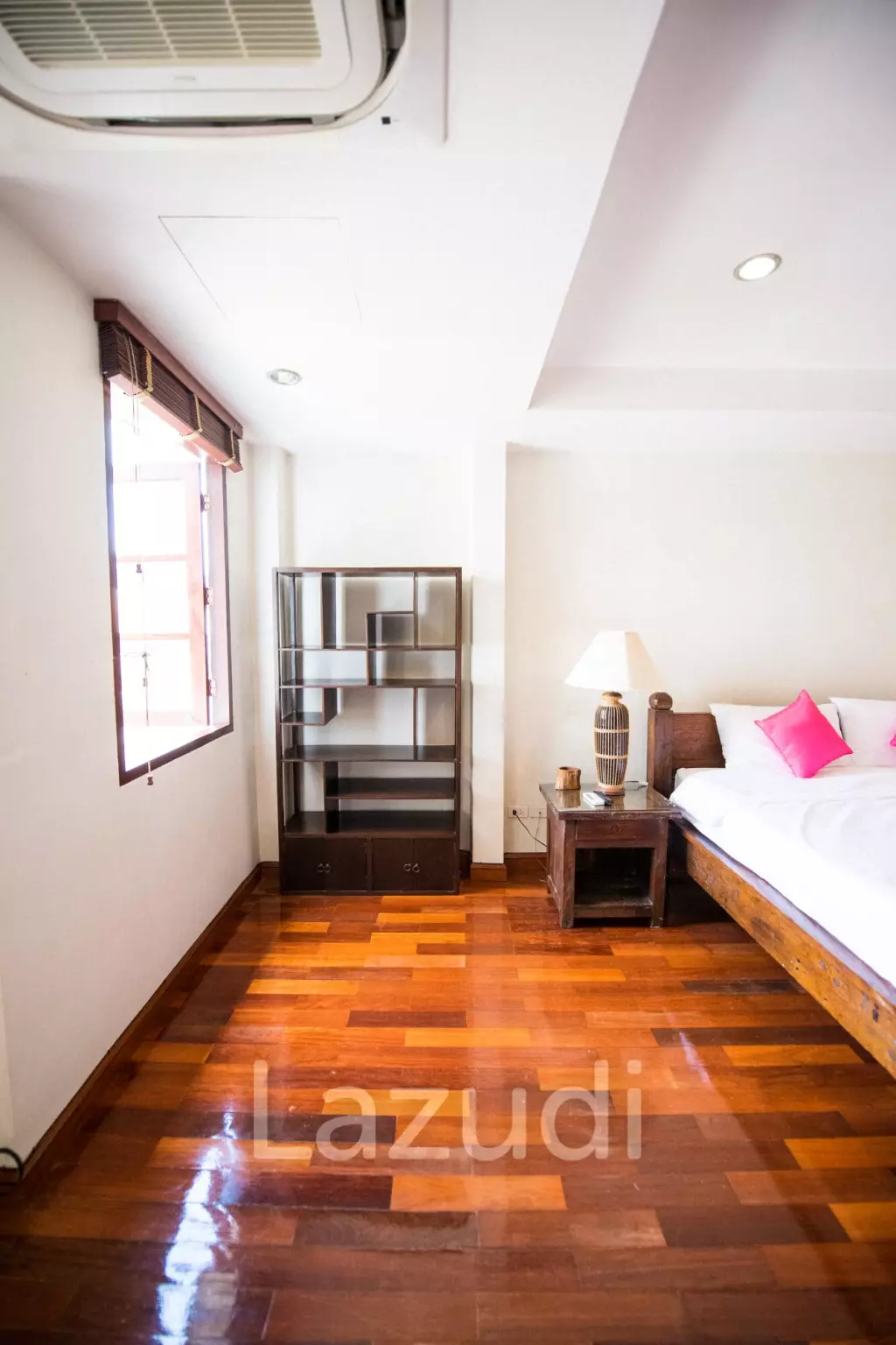 440 sqm modern 3 storey townhouse in Khlong Tan Nuea Watthana Bangkok