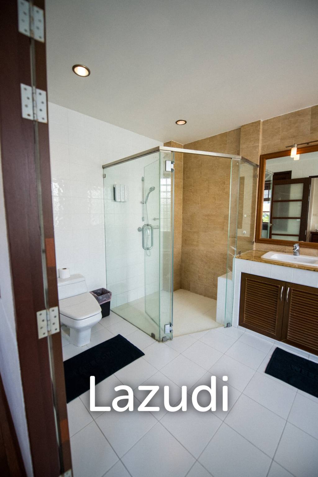 440 sqm modern 3 storey townhouse in Khlong Tan Nuea Watthana Bangkok