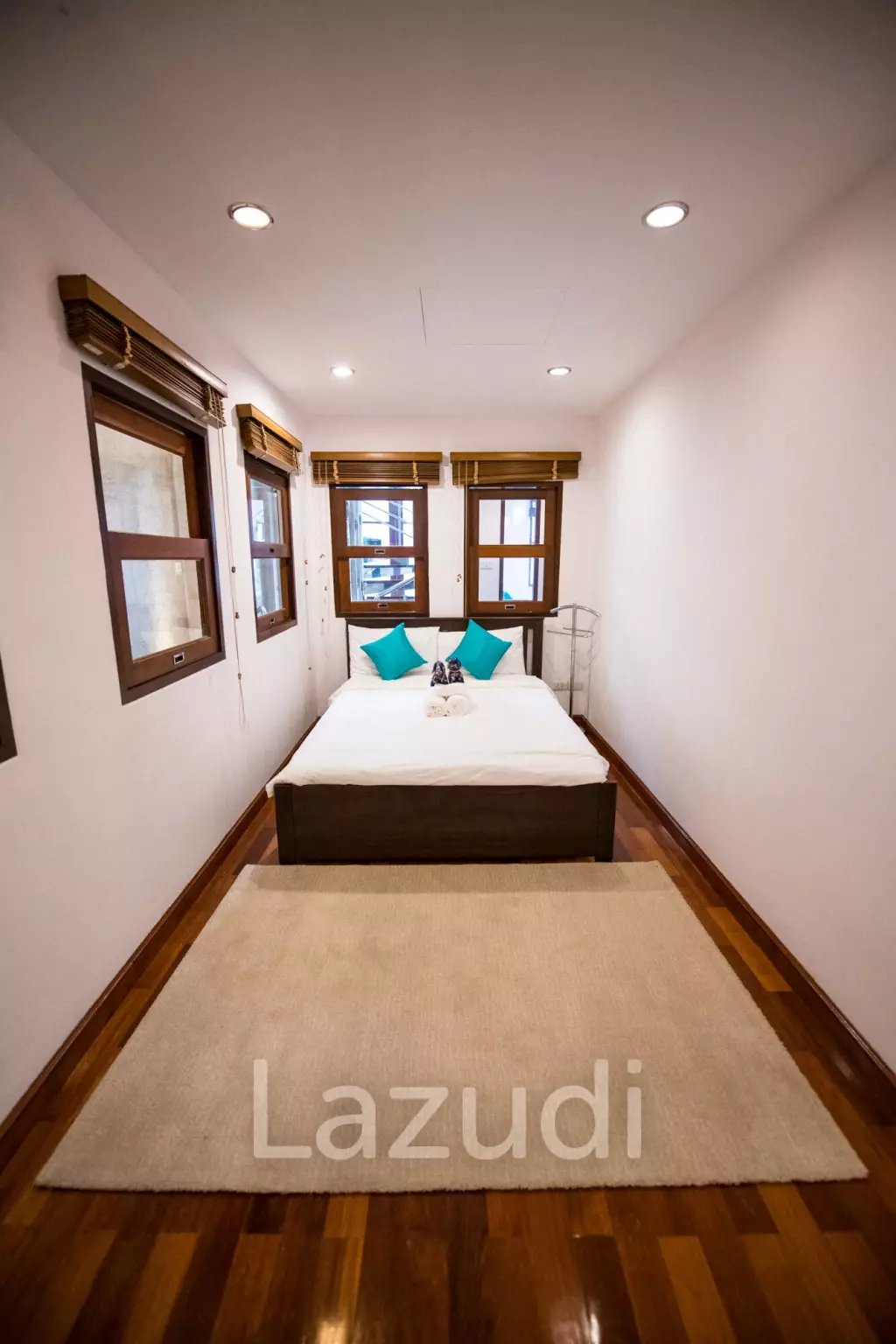 440 sqm modern 3 storey townhouse in Khlong Tan Nuea Watthana Bangkok