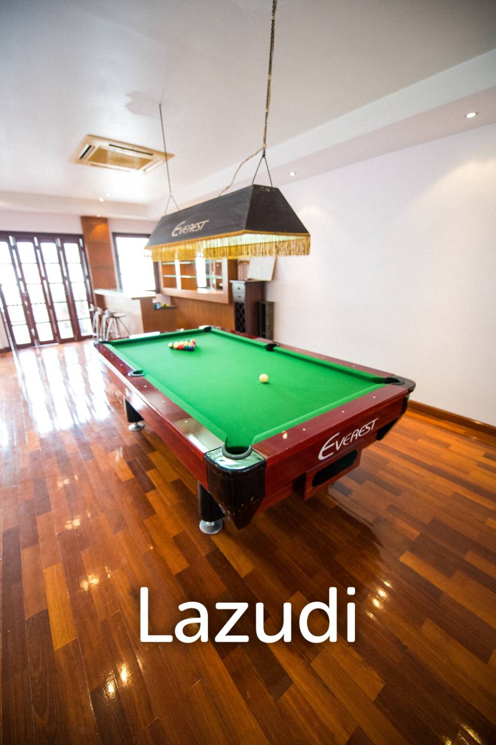 440 sqm modern 3 storey townhouse in Khlong Tan Nuea Watthana Bangkok