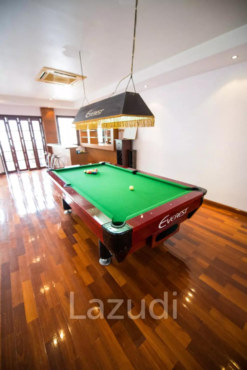 440 sqm modern 3 storey townhouse in Khlong Tan Nuea Watthana Bangkok