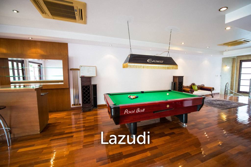 440 sqm modern 3 storey townhouse in Khlong Tan Nuea Watthana Bangkok