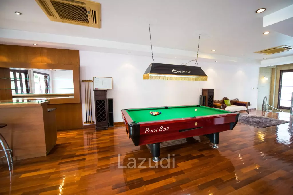 440 sqm modern 3 storey townhouse in Khlong Tan Nuea Watthana Bangkok