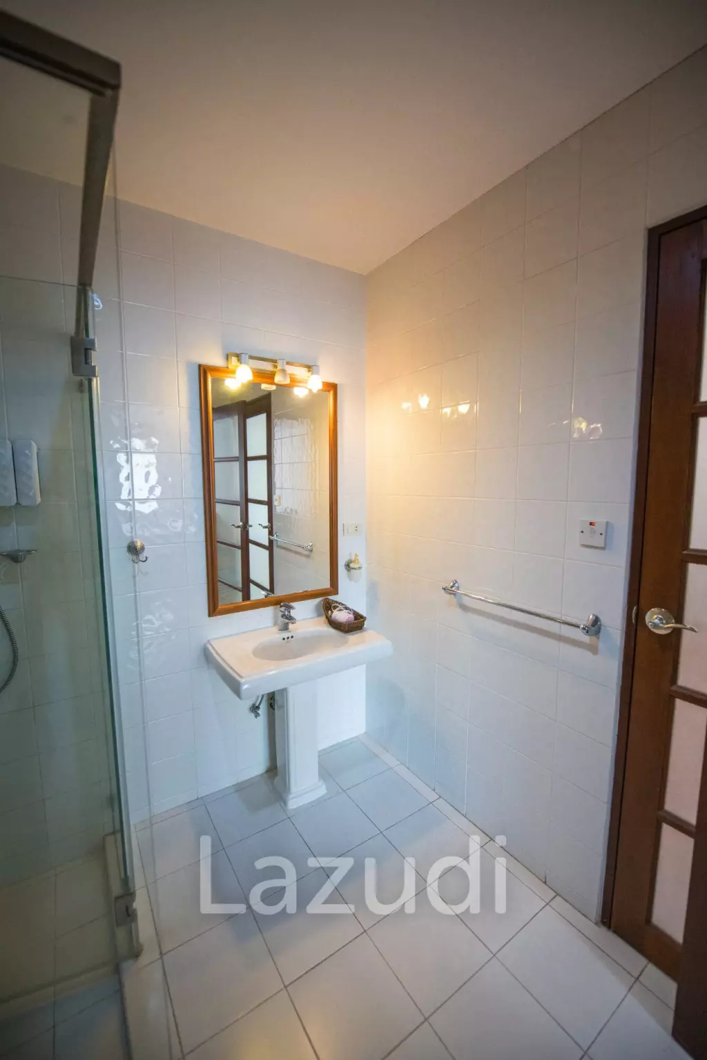 440 sqm modern 3 storey townhouse in Khlong Tan Nuea Watthana Bangkok
