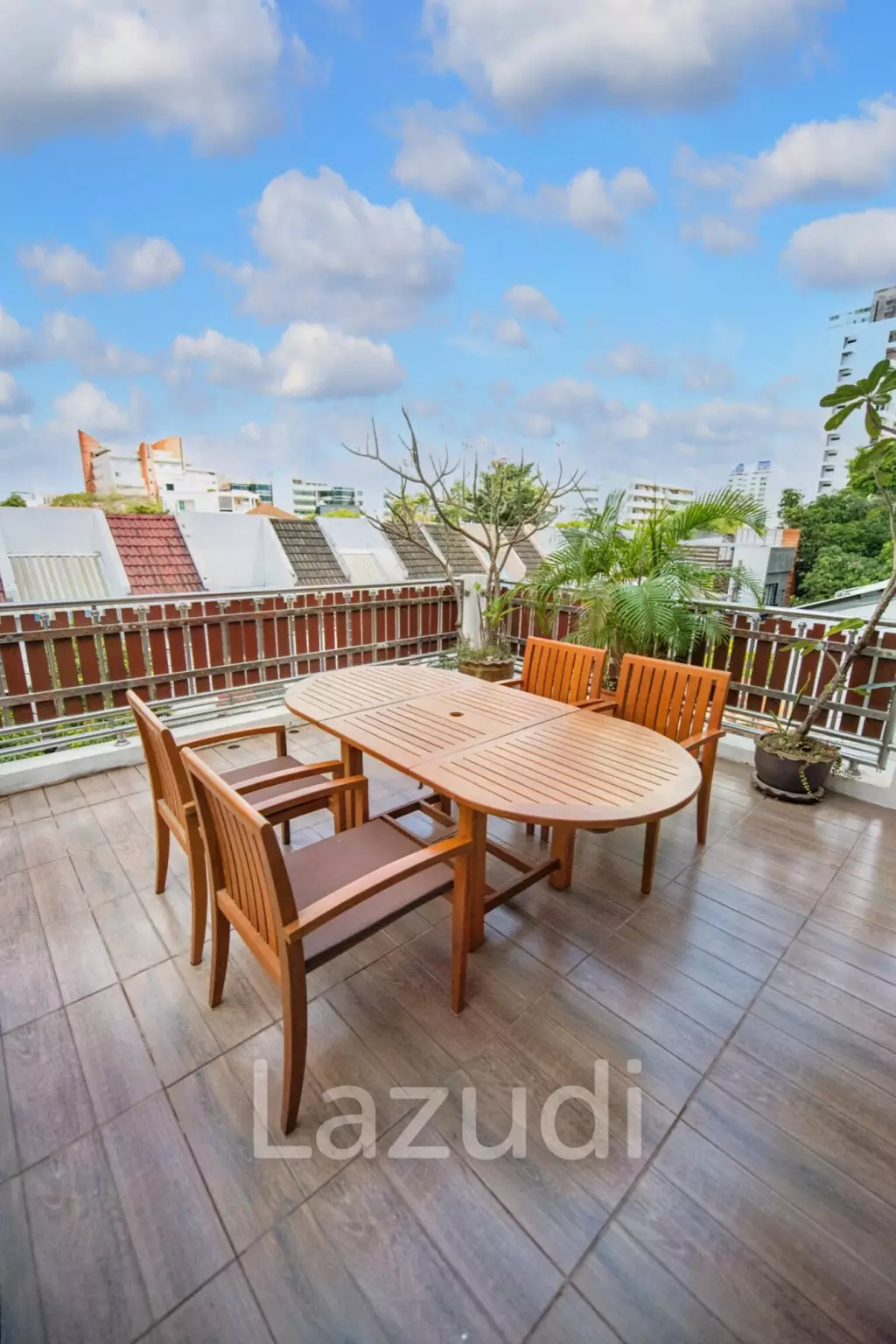 440 sqm modern 3 storey townhouse in Khlong Tan Nuea Watthana Bangkok