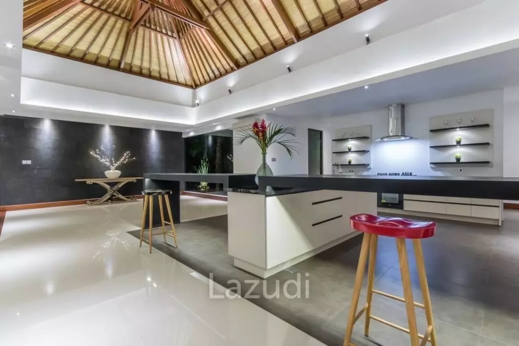 Luxury Villa in Nyanyi