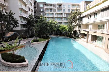 Autumn Condo: 1 Bed 1 Bath Close to Beach