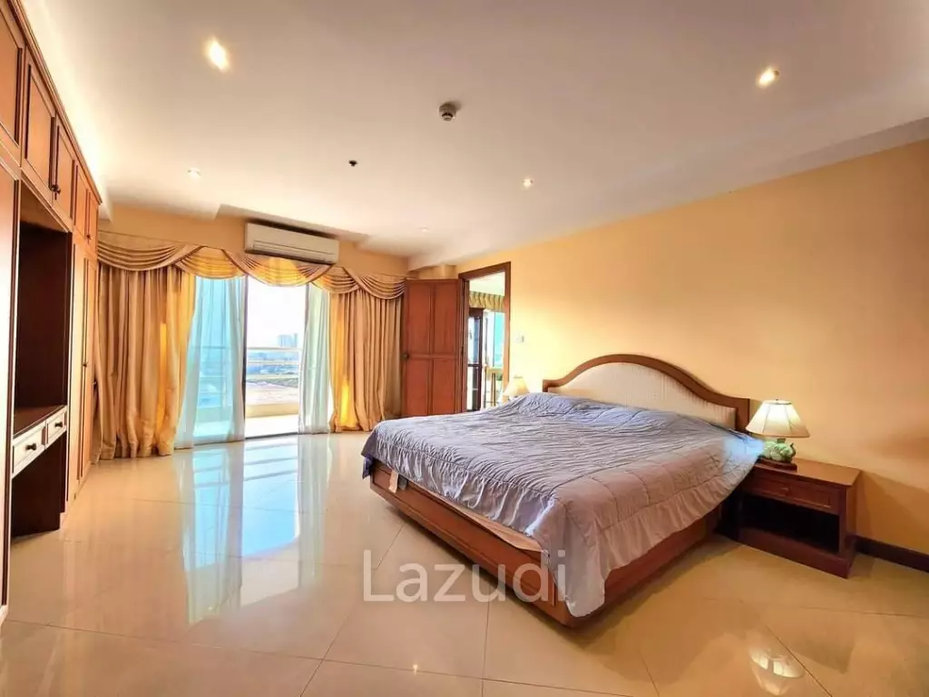 1 Bed 2 Bath 143 SQ.M View Talay 5 Condominium
