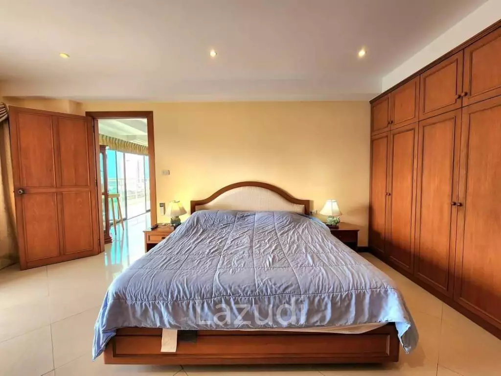 1 Bed 2 Bath 143 SQ.M View Talay 5 Condominium