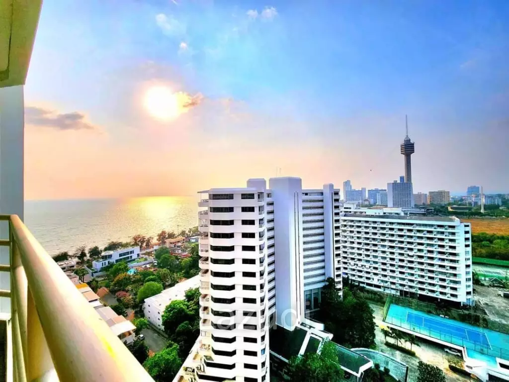 1 Bed 2 Bath 143 SQ.M View Talay 5 Condominium