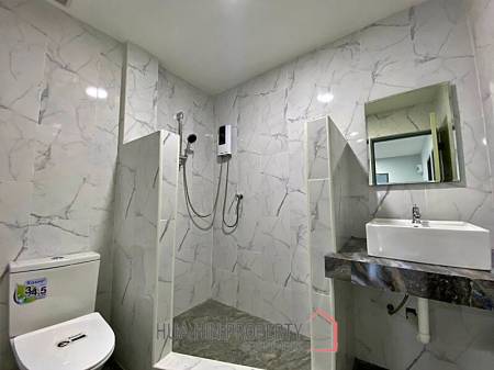 2 Story 3 Bed Townhouse Near City Center and Dinosaur Market For Sale