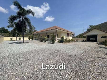 BIG PLOT: A well-kept 3 bedroom house on a 10.240 sqm plot