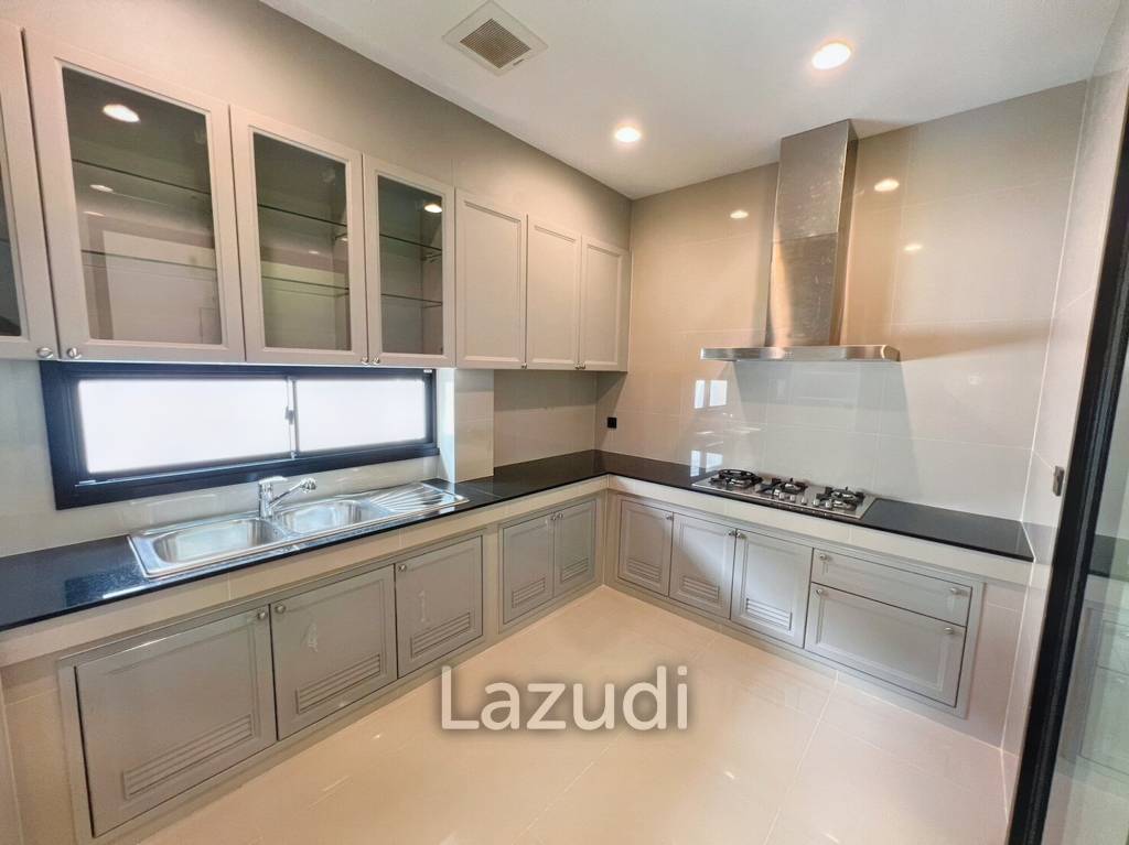 5 Bed 6 Bath 661 SQ.M Baan Sansiri Pattanakarn