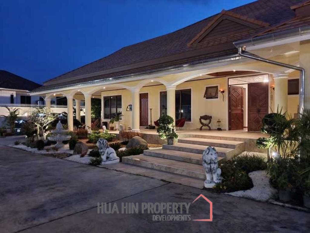 Khao Tao: Impressive Manor
