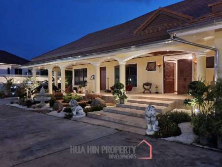 Khao Tao: Impressive Manor