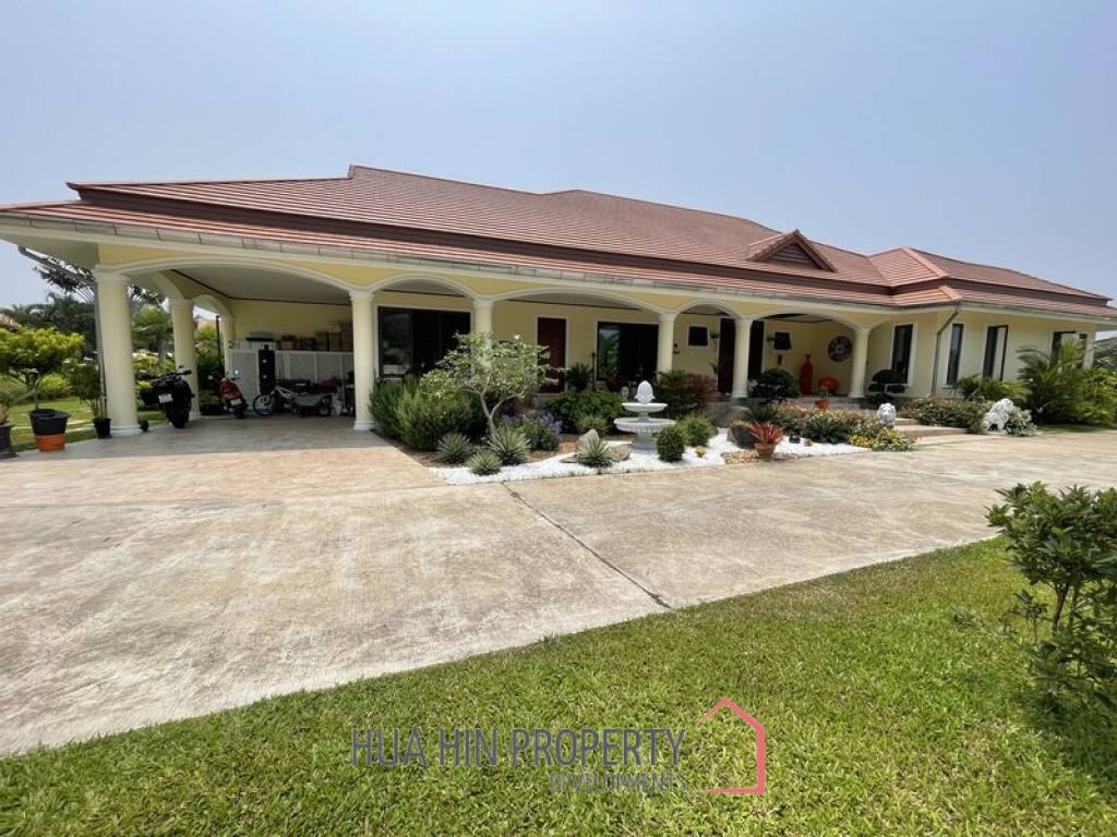 Khao Tao: Impressive Manor