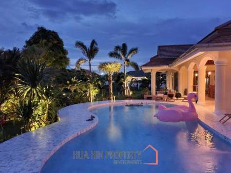 Khao Tao: Impressive Manor