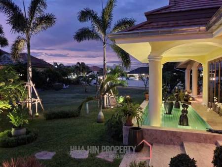 Khao Tao: Impressive Manor