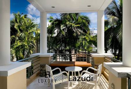 Blue Lagoon : 2 Bedroom Condo With Pool View