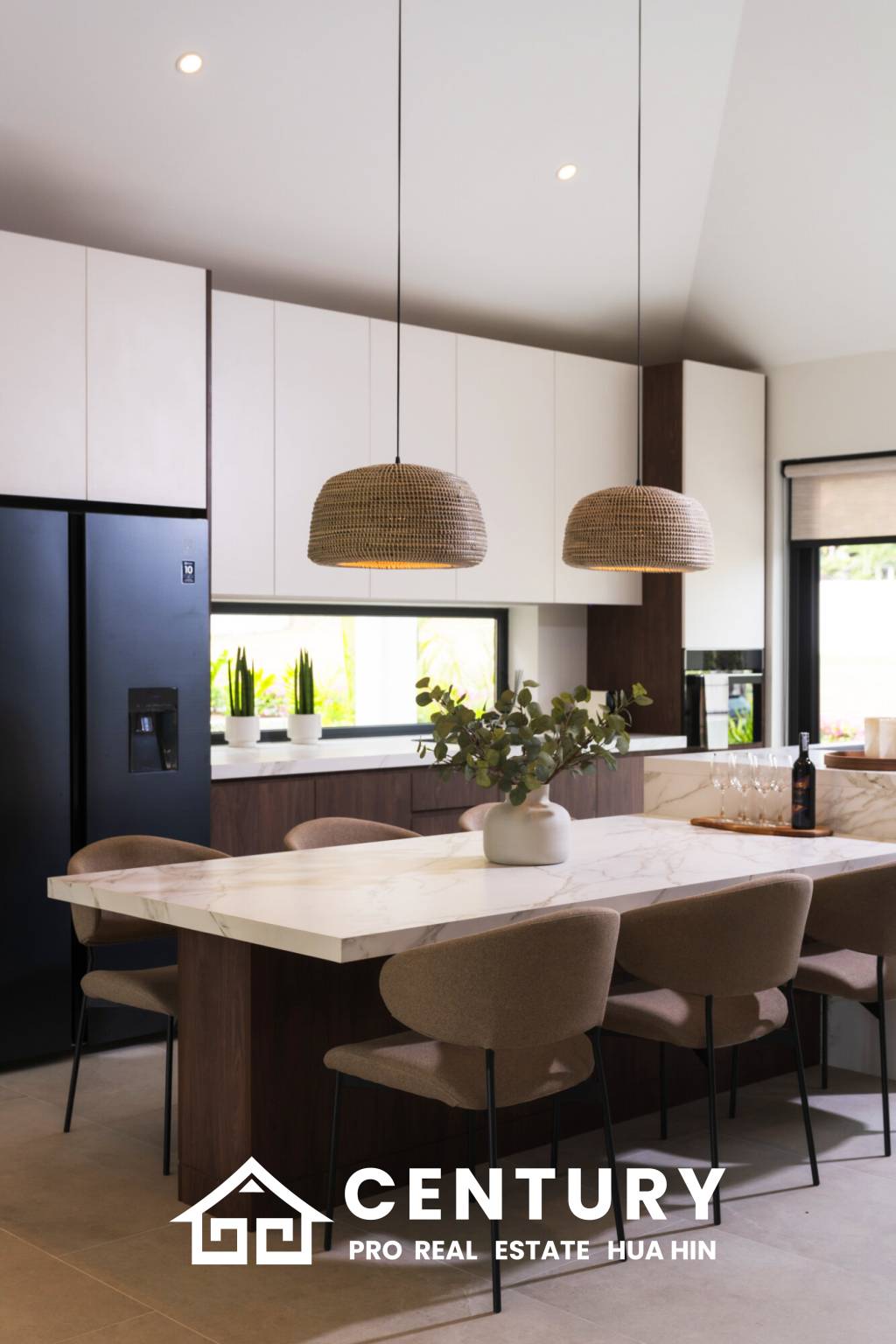 722 Kvm 3 Seng 3 Bad Villa for Salg