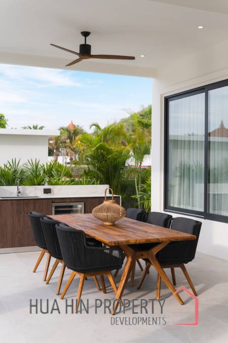 3 Bed 3 Bath 322 SQ.M BelVida Estate Villa Suasana