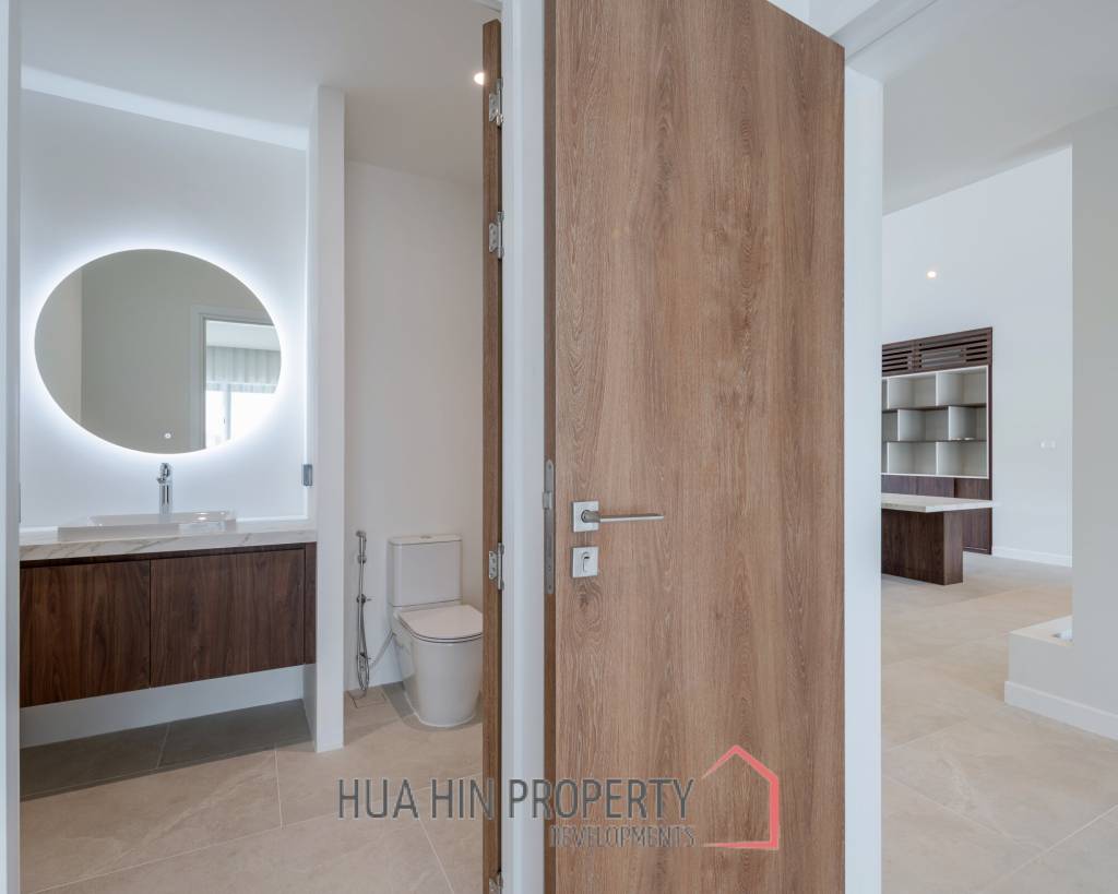 3 Bed 3 Bath 322 SQ.M BelVida Estate Villa Suasana