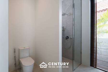 722 Kvm 3 Seng 3 Bad Villa for Salg