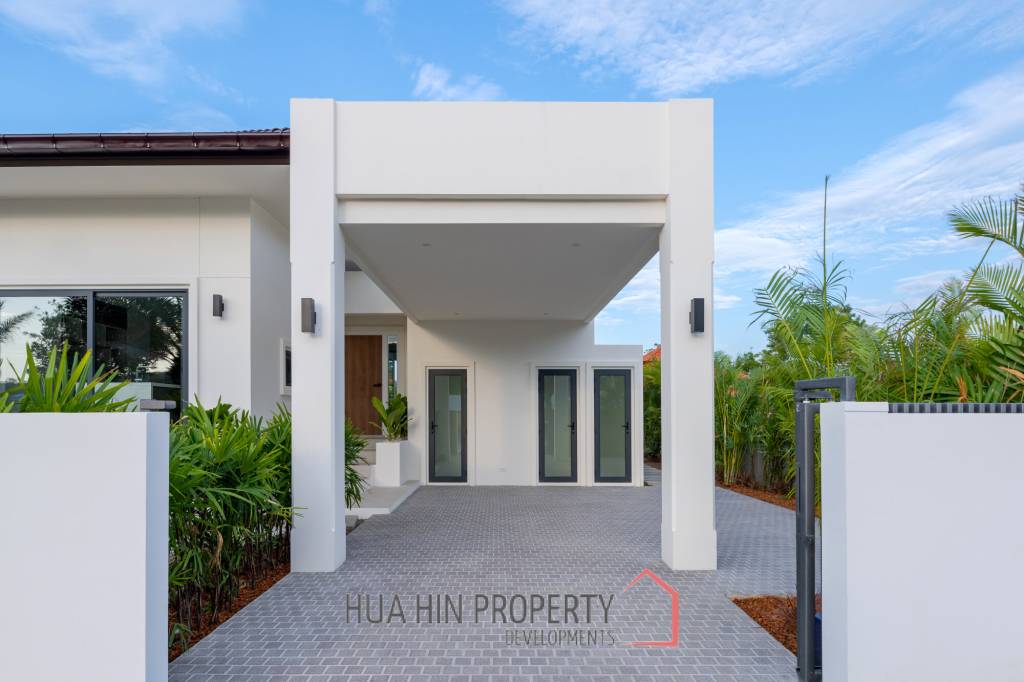 3 Bed 3 Bath 322 SQ.M BelVida Estate Villa Suasana
