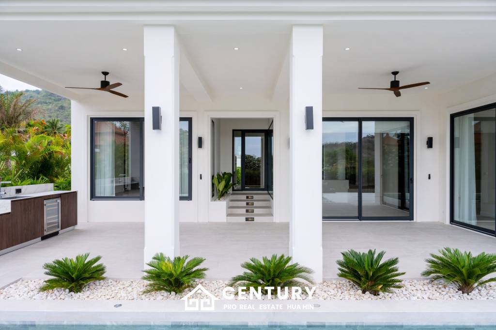 722 Kvm 3 Seng 3 Bad Villa for Salg