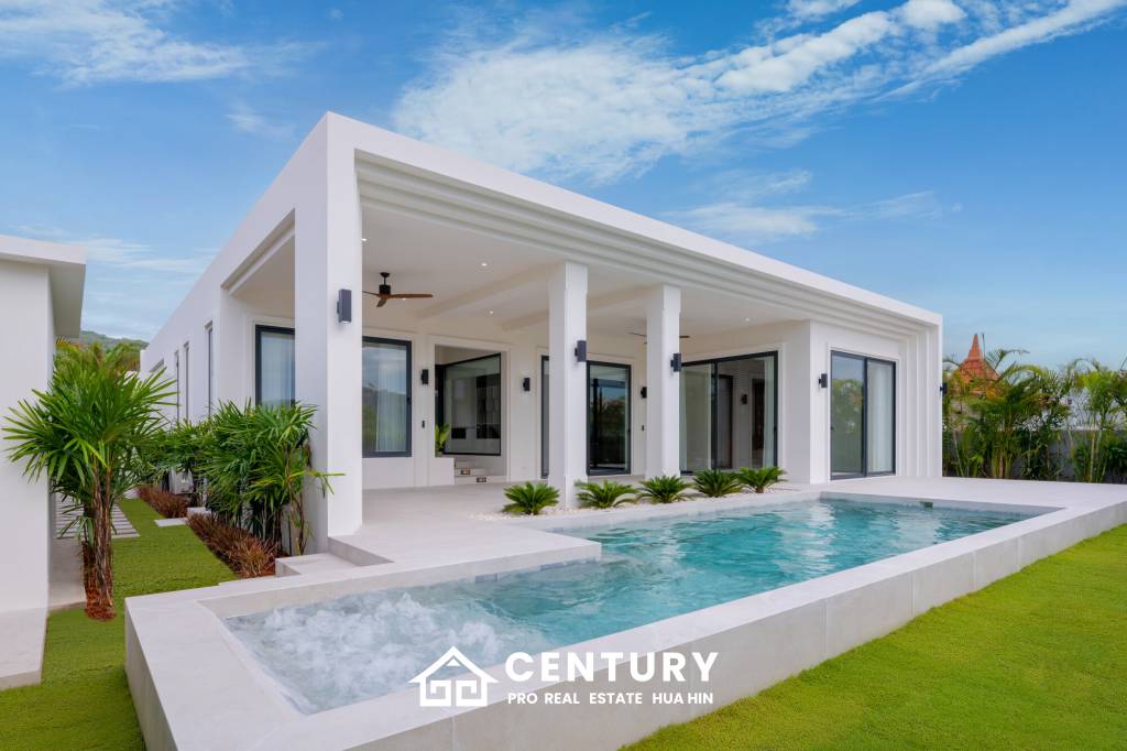 722 Kvm 3 Seng 3 Bad Villa for Salg