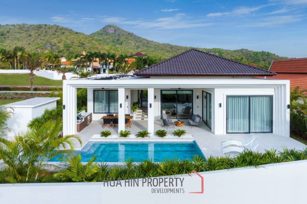 3 Bed 3 Bath 322 SQ.M BelVida Estate Villa Suasana