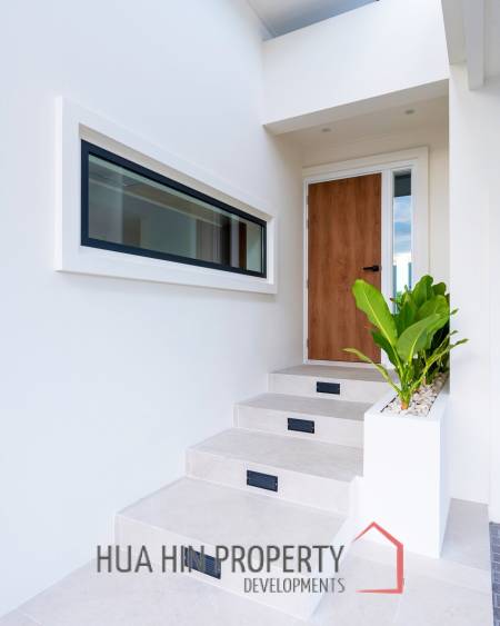 3 Bed 3 Bath 303 SQ.M BelVida Estate Villa Suasana