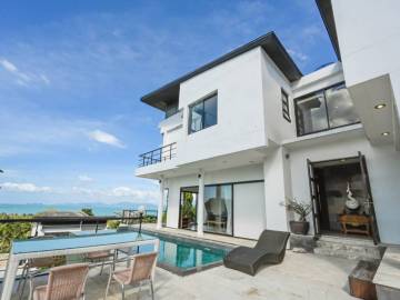 Large 5-Bedroom Sea View Villa in Bang Por