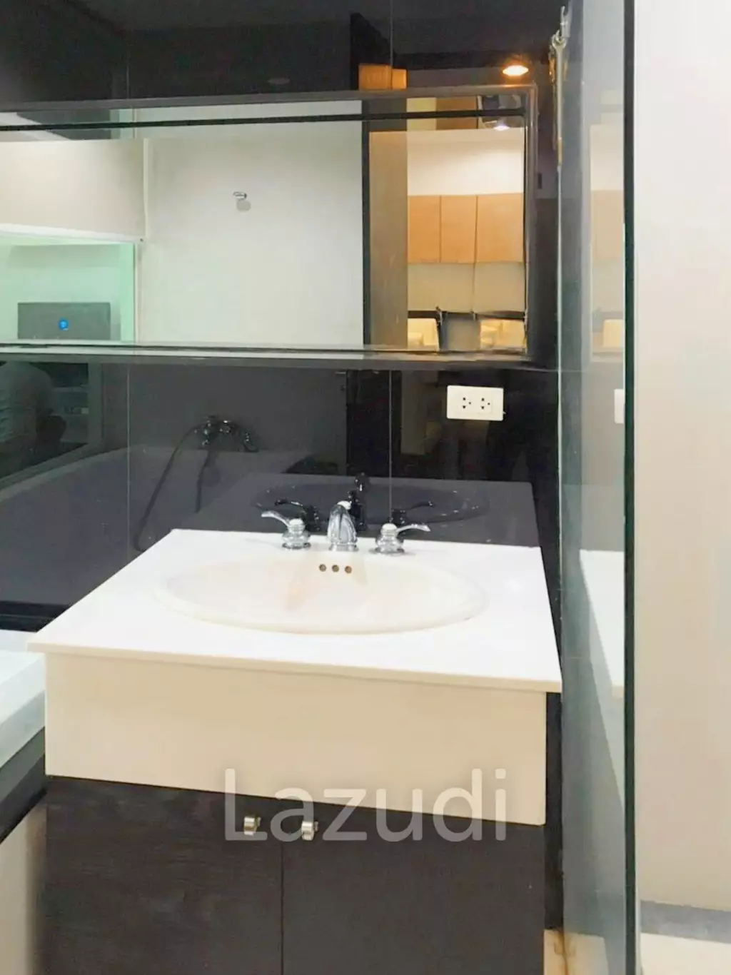 1 Bed 1 Bath 41 SQ.M The Address Chidlom