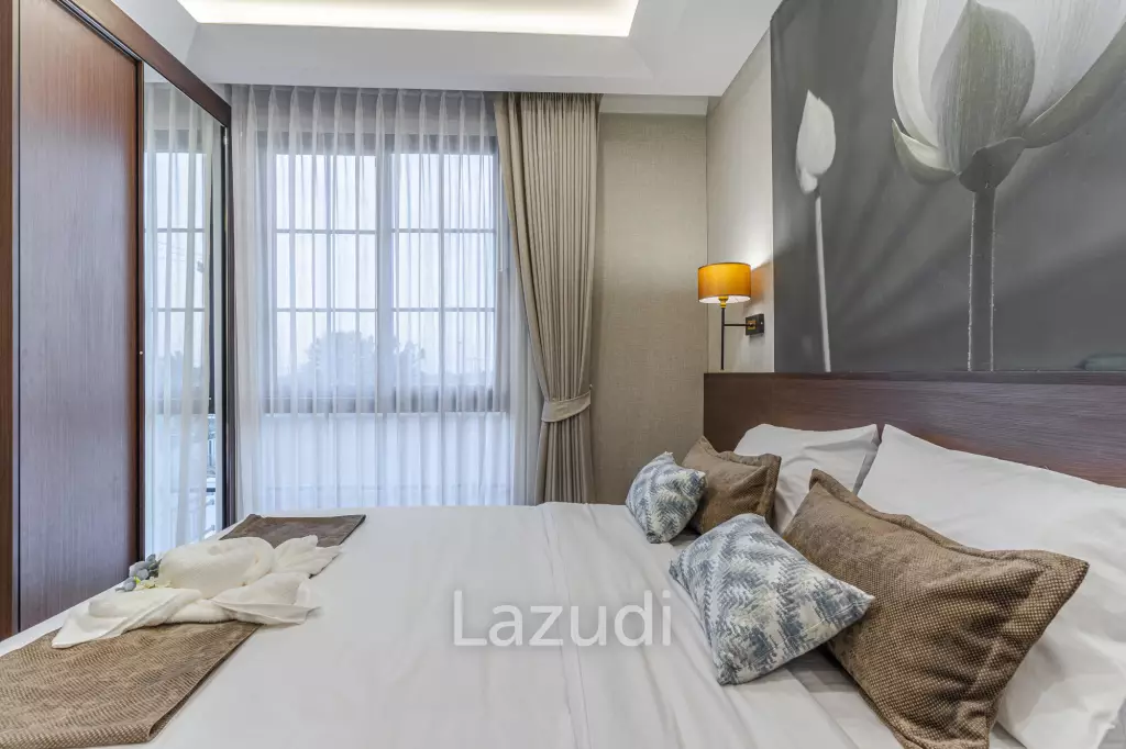 4 Beds 3 Baths 215 SQ.M Rungsii Village