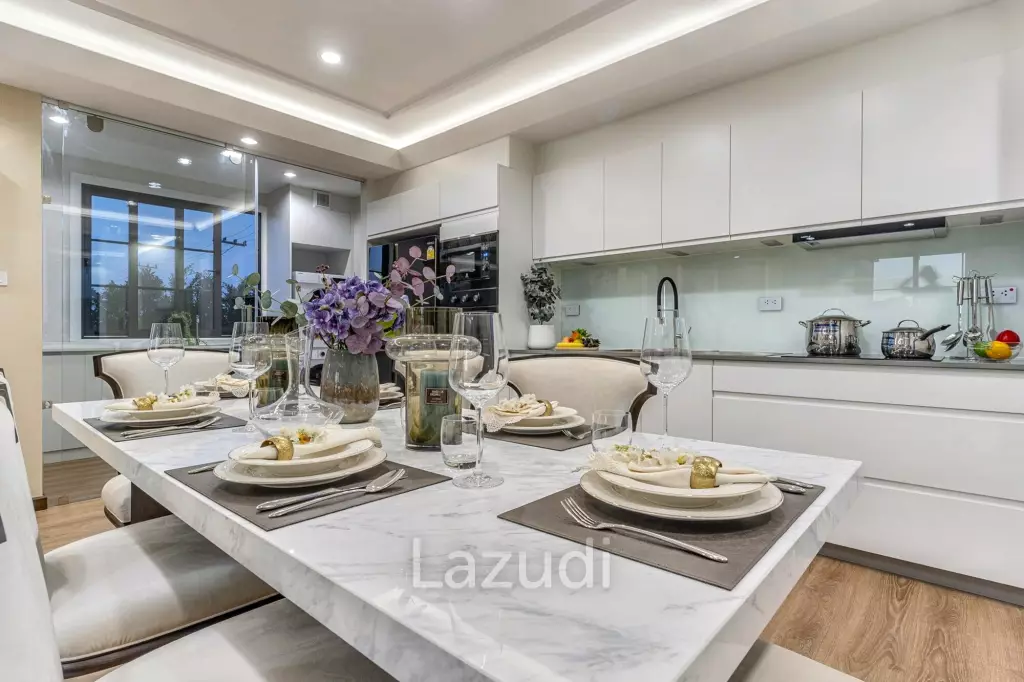 4 Beds 3 Baths 215 SQ.M Rungsii Village