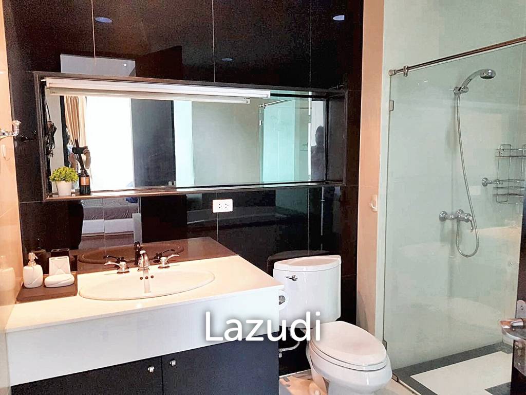 1Bed  1Bath 51.8 SQ.M. The Address chidlom