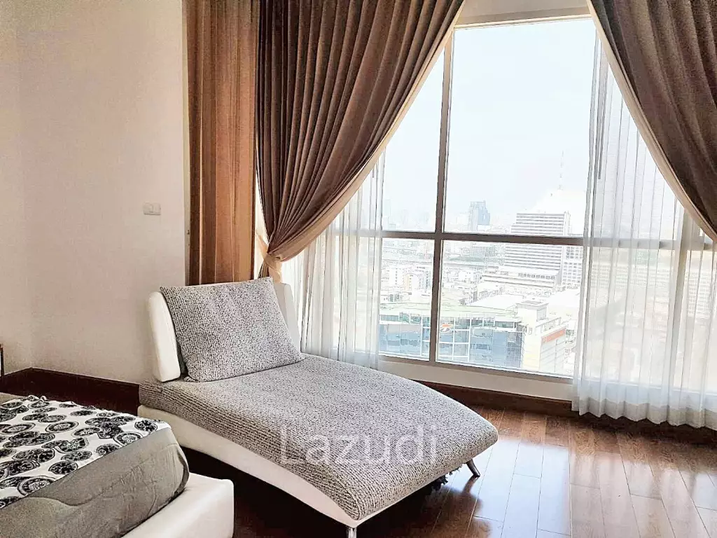 1Bed  1Bath 51.8 SQ.M. The Address chidlom