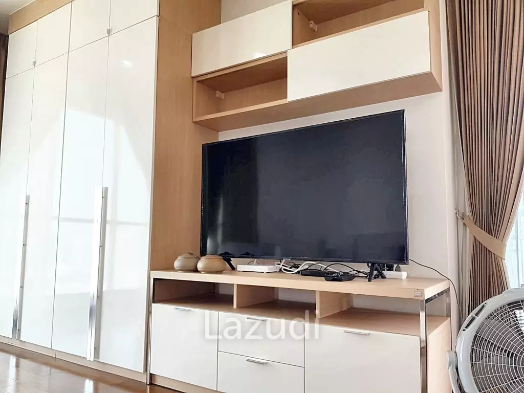 1Bed  1Bath 51.8 SQ.M. The Address chidlom