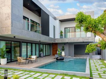 5 Bed 6 Bath 650 SQ.M. D-Space Mabprachan