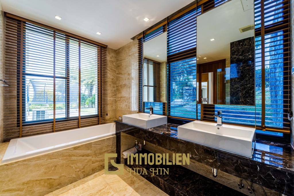 1,738 m² 5 Chambre 6 Salle de bain Villa Pour Louer