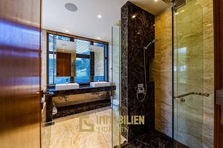 1,738 m² 5 Chambre 6 Salle de bain Villa Pour Louer