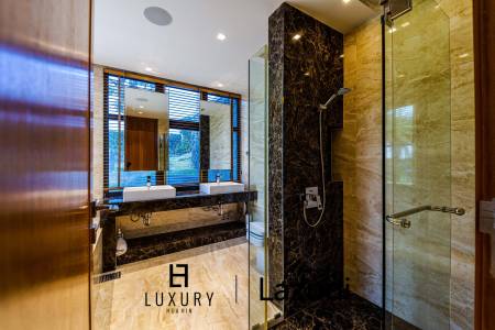 1,738 m² 5 Chambre 6 Salle de bain Villa Pour Louer