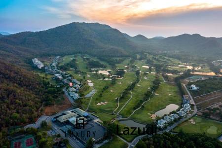 Black Mountain: Luxury Mansion on Golf Course