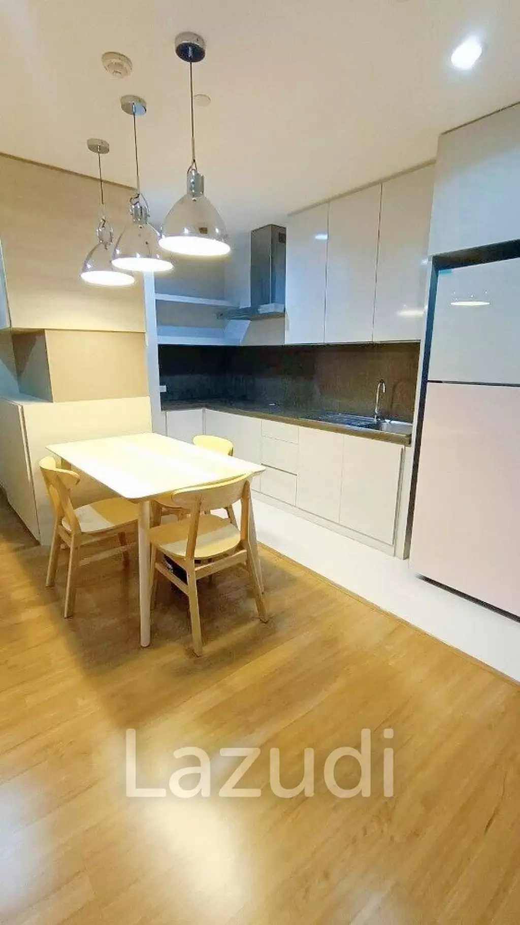 2 Bed 2 Bath 100 SQ.M Chamchuri Square Residence