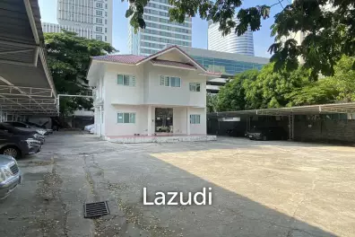 2 Bed 1600 SQ.M 2 Storey House in Sathorn
